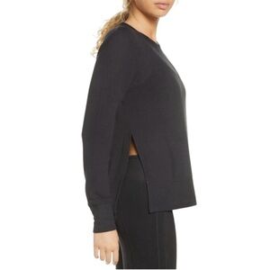 Alo glimpse long sleeve split hem top black xs